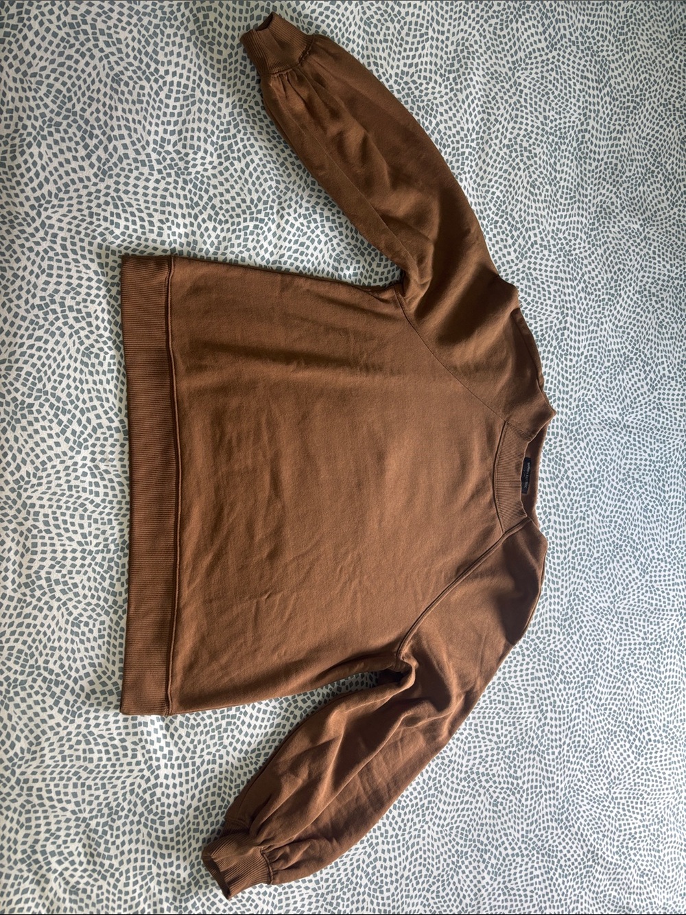 Banana Republic Women’s puff sleeve Rust Brown Pullover Sweatshirt